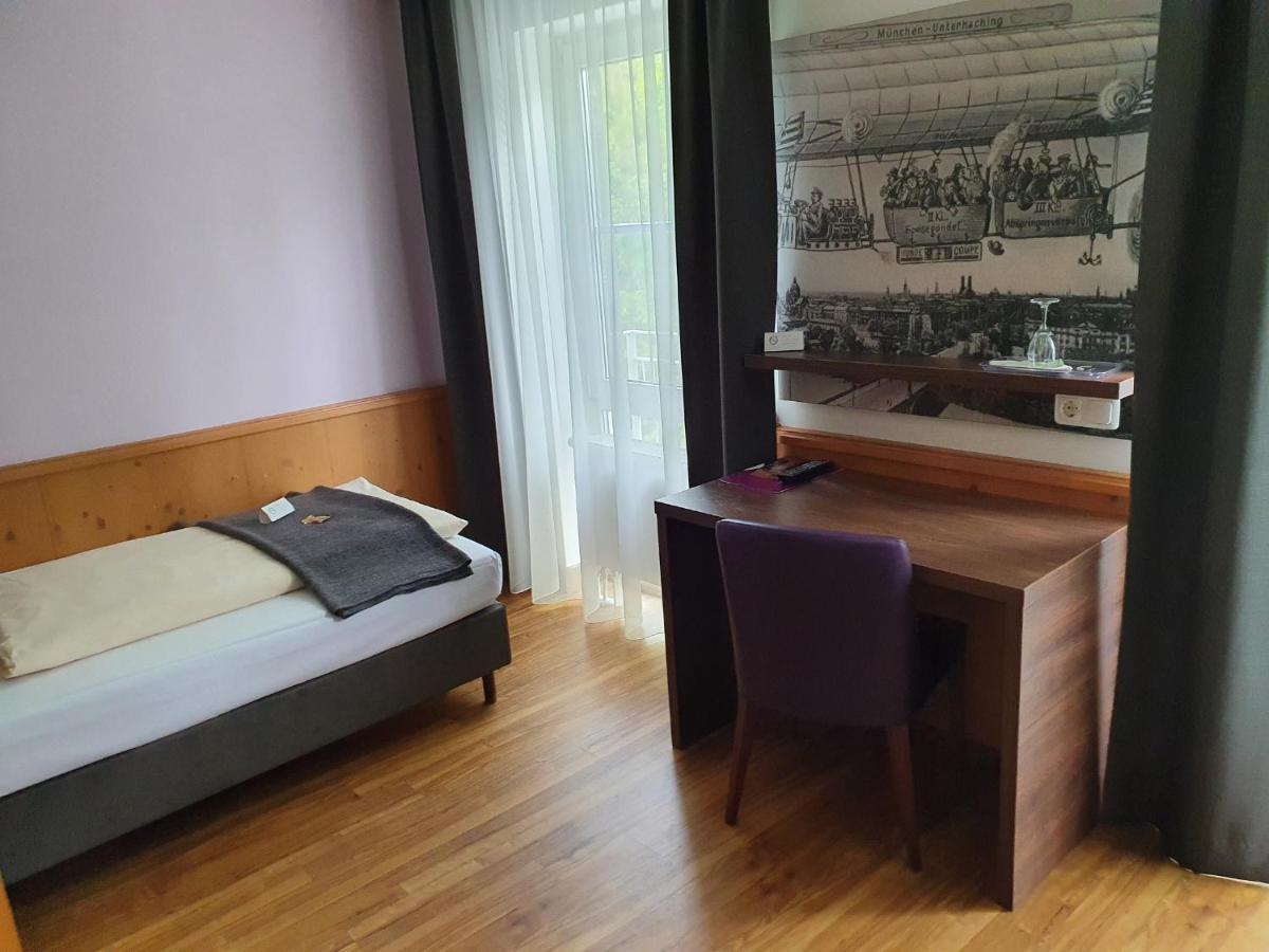Boutique Hotel Beckenlehner Unterhaching Exterior foto